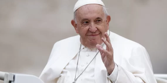 VATİKAN’DA KOLTUK SAVAŞI: PAPA FRANCIS’İN SAĞLIK DURUMU KRİTİK!