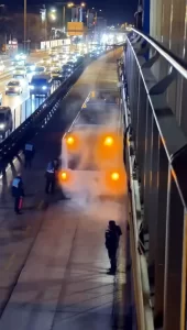 istanbul-avcilarda-metrobusun-motorun-571449-169245