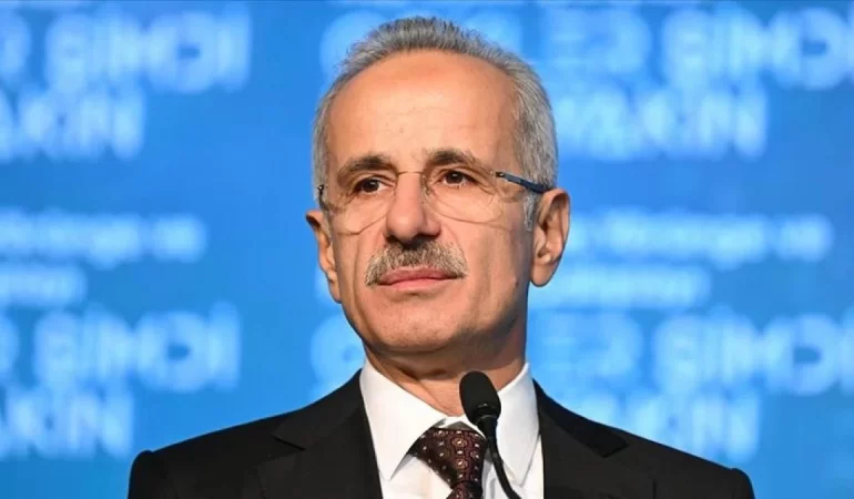 BAKAN URALOĞLU: STARLINK İLE GÖRÜŞMELER SÜRÜYOR, RUHSAT İÇİN ŞARTLAR OLUŞMALI