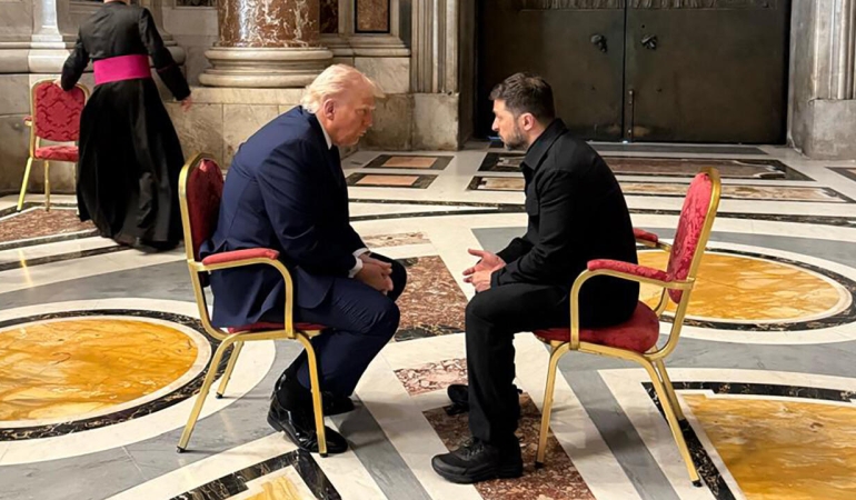 PAPA’YI YOLCU EDERKEN TRUMP: PUTİN’LE ANLAŞ