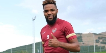 88010783_88093_aaron-boupendza-hayatini-