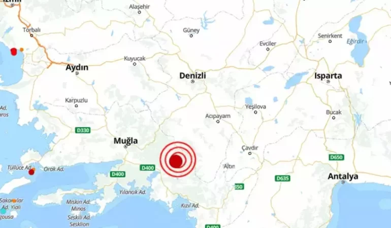 MUĞLA’DA PEŞ PEŞE DEPREMLER: HALK SOKAĞA DÖKÜLDÜ