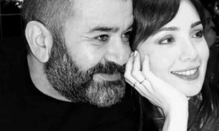 BÜLENT ŞAKRAK VE DUYGU ARABACIOĞLU AŞKINI RESMEN DUYURDU