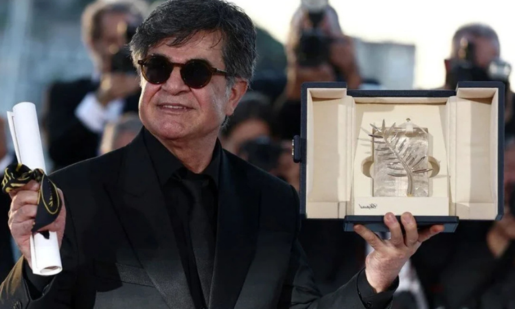 ALTIN PALMİYE İRANLI YÖNETMEN PANAHİ’YE GİTTİ