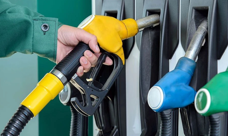 BENZİN VE MOTORİN FİYATLARI BİR KEZ DAHA YÜKSELİYOR