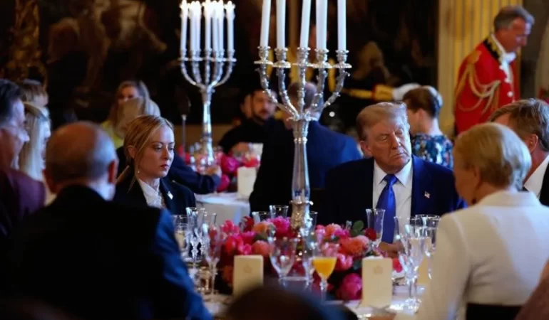 Cumhurbaşkanı Erdoğan NATO Yemeğinde Trump ve Meloni ile Aynı Masada Oturdu