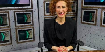 Blue-And-White-Modern-Business-Background-Your-Story