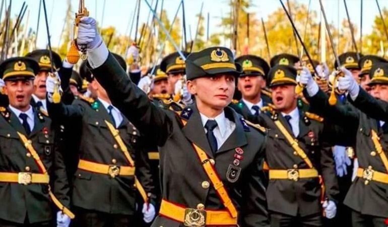 Mahkemeden Atatürkçü Ebru Teğmene Geri Dönüş Şoku