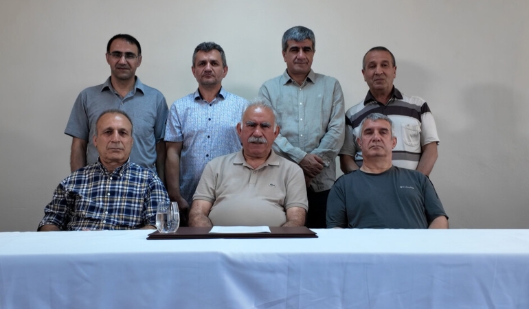 Öcalan’dan PKK’ya Tarihi Çağrı: Silahları Bırakın, Demokrasiye Katılın