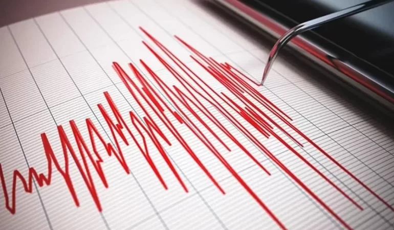 İSTANBUL SİLİVRİ AÇIKLARINDA 3,8 BÜYÜKLÜĞÜNDE DEPREM