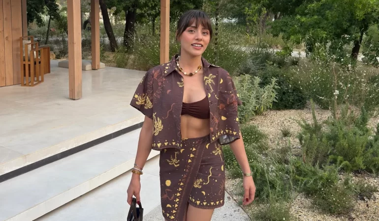 Sıla Türkoğlu ve Sevgilisinden Tatil Pozları Sosyal Medyada Olay Oldu