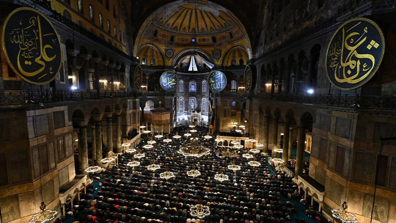 Ayasofya 5 Yılda 40 Milyon Ziyaretçiye Kapılarını Açtı