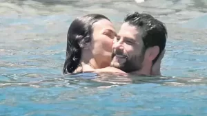 SİNEM ÜNSAL VE BERK CANKAT AŞKA GELDİ