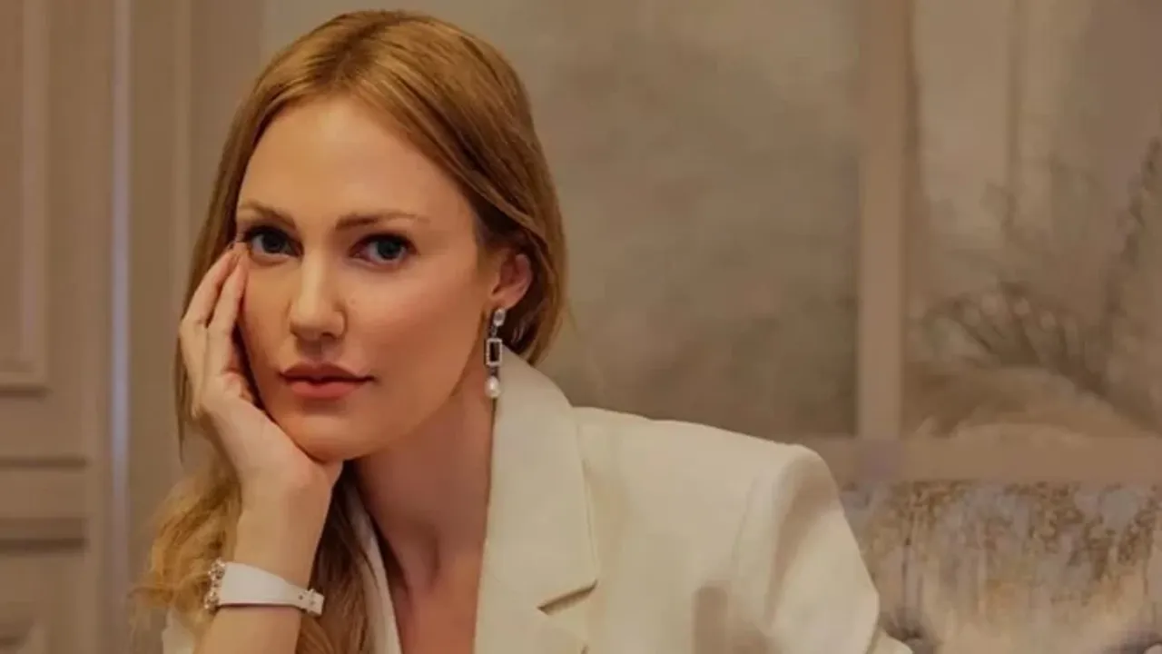 meryem-uzerli-misafirlige-gitti-dudak-ucuklatan-ucret-kazandi-1712345942