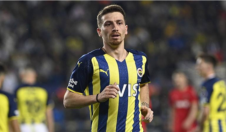 FENERBAHÇE’DE YENİ SEZONUN KAPTANI MERT HAKAN YANDAŞ OLDU!
