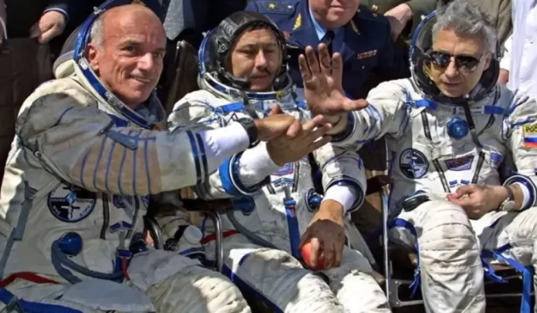 ÜÇ KEZ UZAYA ÇIKAN KOZMONOT TALGAT MUSABAYEV HAYATINI KAYBETTİ!