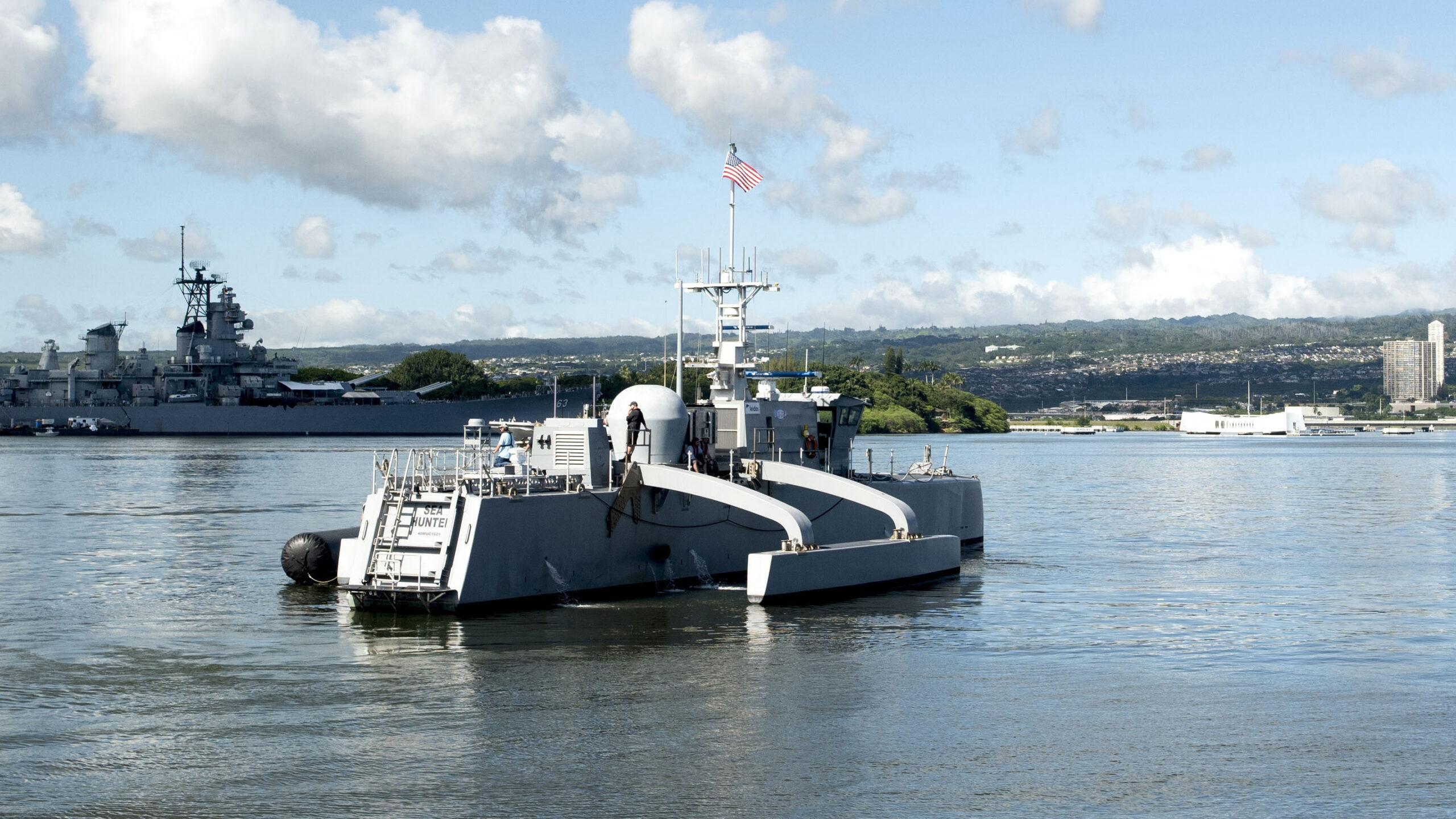 Sea Hunter prototype pulls into Joint Base Pearl Harbor-Hickam