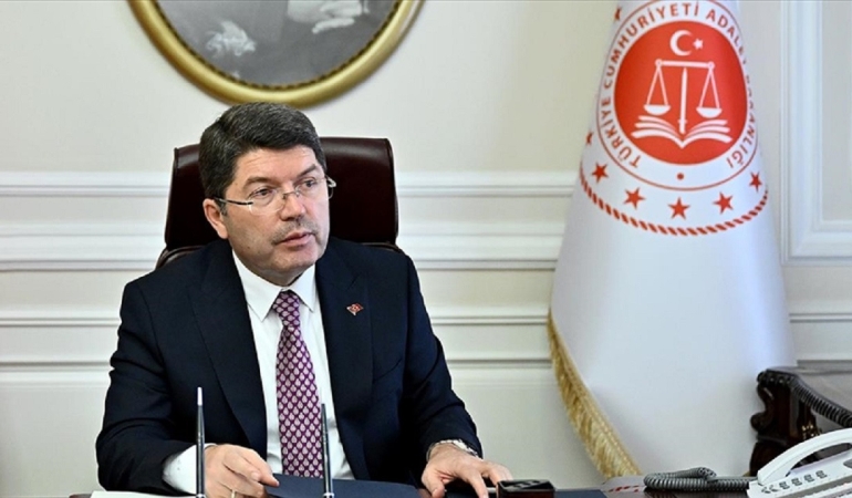 YILMAZ TUNÇ’TAN ÖZGÜR ÖZEL’E YANIT!