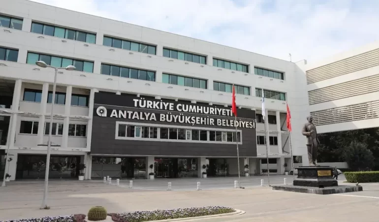 Antalya Belediyesinde Rüşvet ve Yolsuzluk Operasyonu