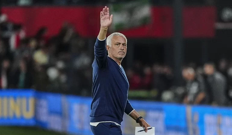 FENERBAHÇE’DE ÖZGÜVEN TAM: MOURINHO’DAN GALİBİYET SİNYALİ!