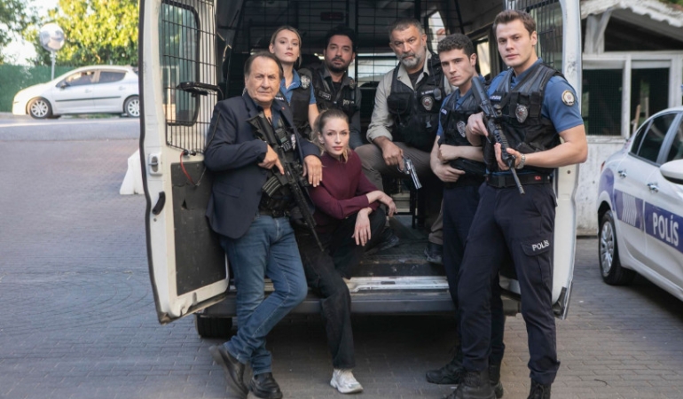 SARP LEVENDOĞLU ARKA SOKAKLAR KADROSUNA KATILDI!