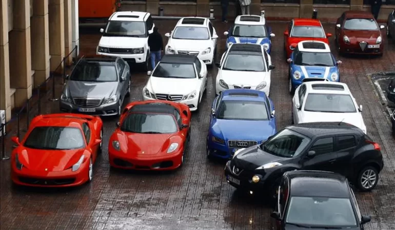MALİYE FERRARİ VE LÜKS ARAÇLARIN PEŞİNE DÜŞTÜ: “T PLAKA” SUİSTİMALİNE SIKI DENETİM