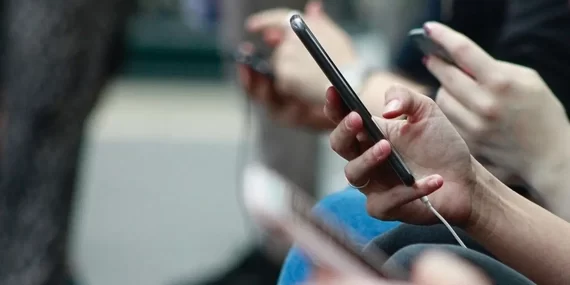 Telefonlarda Yeni Dönem: İnternetsiz ve Kesintisiz Televizyon Yayını Başlıyor