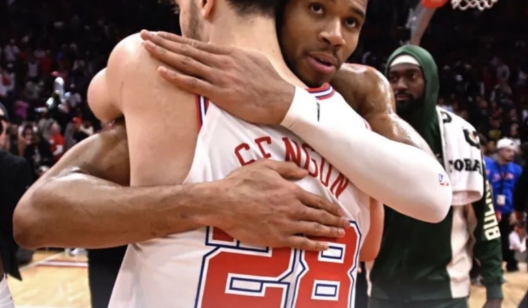 12 Dev Adam, Tarihi Final İçin Parkede: Yarı Finalde Rakip Yunanistan