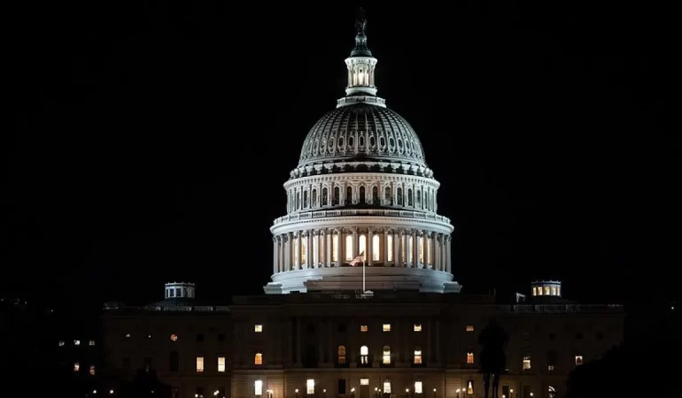 ABD’DE BÜTÇE ANLAŞMAZLIĞI SONUCU FEDERAL HÜKÜMET RESMEN KAPANDI