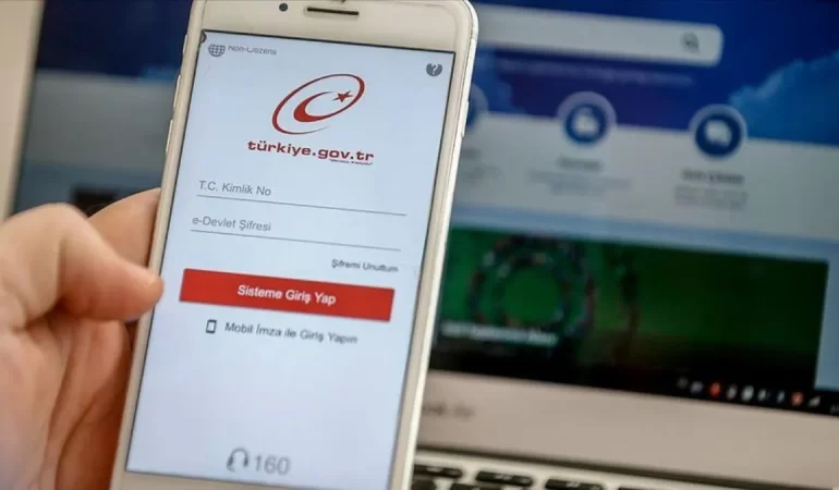 E-DEVLET’TE SGK KOLAYLIĞI: 180 HİZMET TEK NOKTADA SUNULUYOR