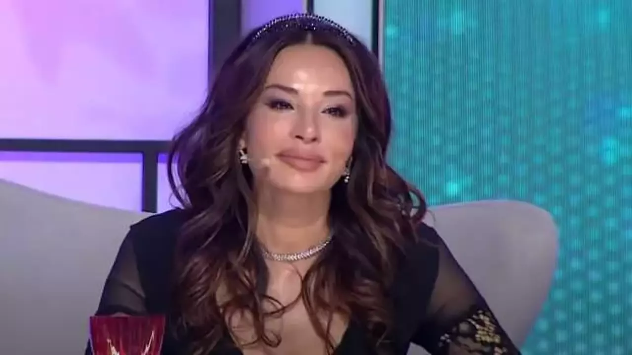 guzide_duran_kimdir_ve_nerelidir_esi_kim_guzide_duranin_oynadigi_filmler_1744121019_7397