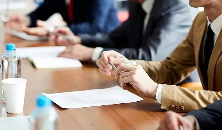 TİCARET BAKANLIĞI VE TÜİK PERSONEL ALIMI YAPIYOR: BAŞVURU VE SINAV TARİHLERİ AÇIKLANDI