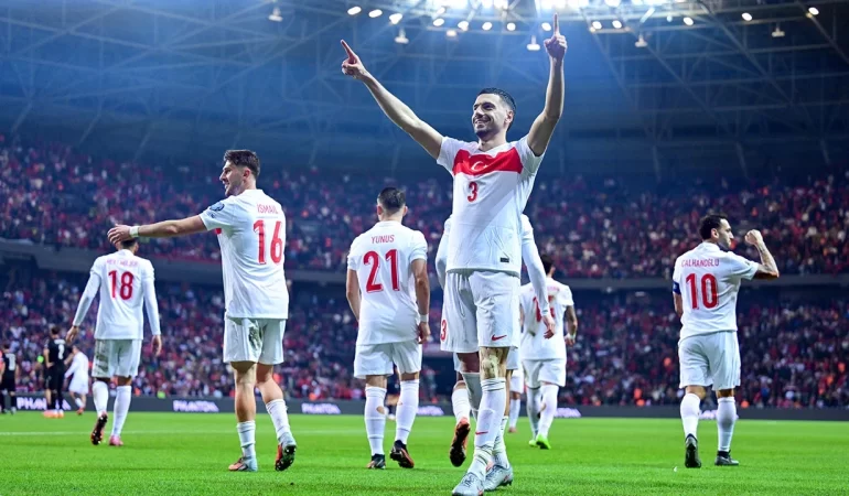 TÜRKİYE DÖRT KÖŞE: “BİZİM ÇOCUKLAR” DÜNYA KUPASI’NA YÜRÜYOR!