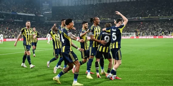 Fenerbahçe, Viktoria Plzen Deplasmanında İlk 11’ini Belirledi: Radikal Operasyon Başlıyor!