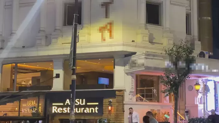 Fatih’te Gıda Zehirlenmesi Şüphesiyle Hollanda’dan Gelen İki Kız Kardeş Hastaneye Kaldırıldı