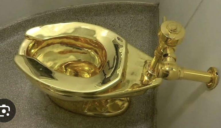 18 Ayar Altın Tuvalet 12,1 Milyon Dolara Satıldı: “America” Müzayede Rekoru