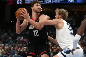 alperen-sengun-memphis-grizzlies-karsisinda-sov-yapti-u61i