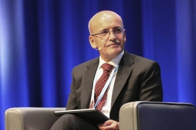 mehmet-simsek-kronik-agir-hasta-iddialari-hakkinda-mecliste-konustu_690db448e82e6 (1)