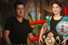 turkiyein-nakavt-kralicesi-milli-boksor-seren-ay-cetin-survivorda-acun-ilicali-onuncu-bombayi-da-patlatti-zwu7